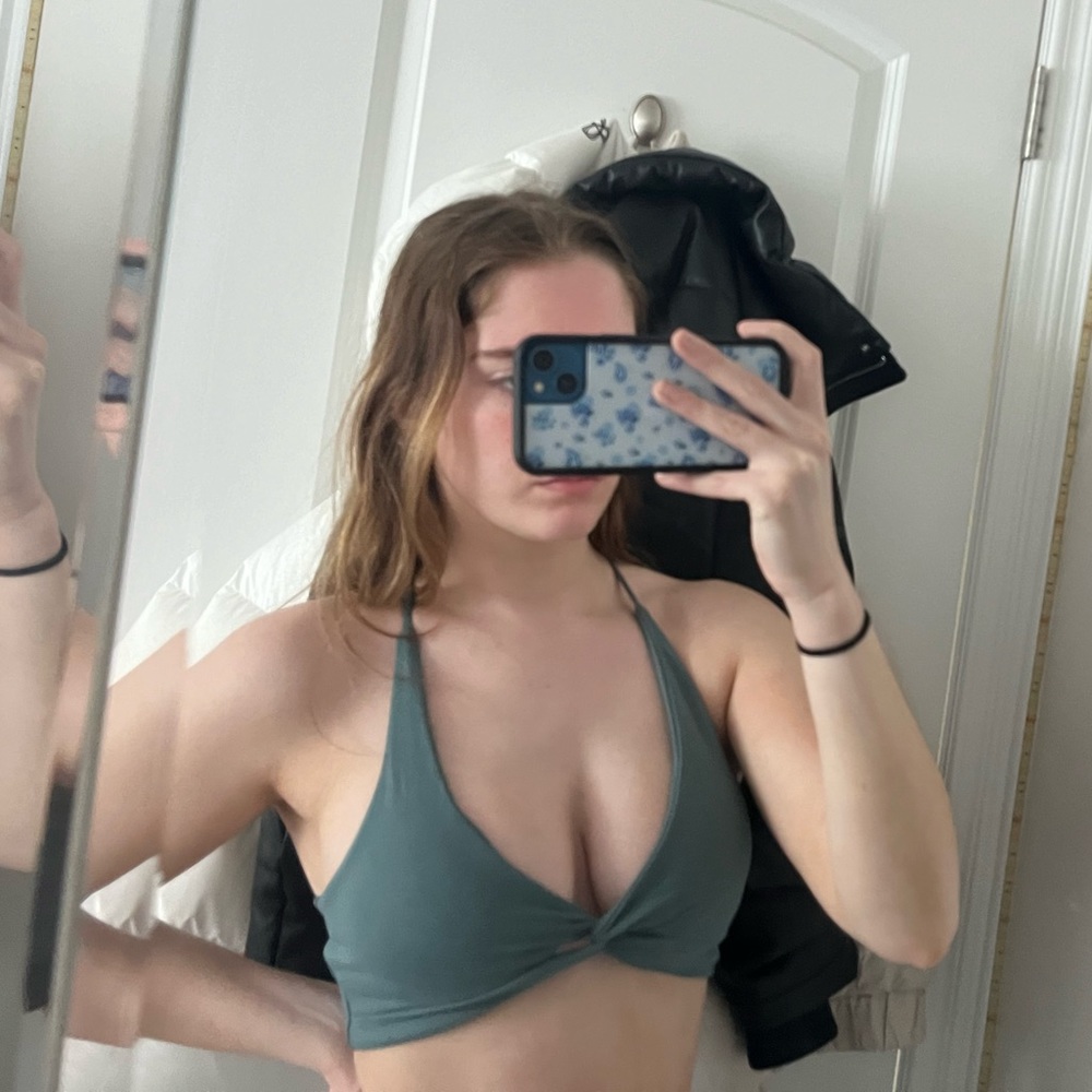 Sports bra